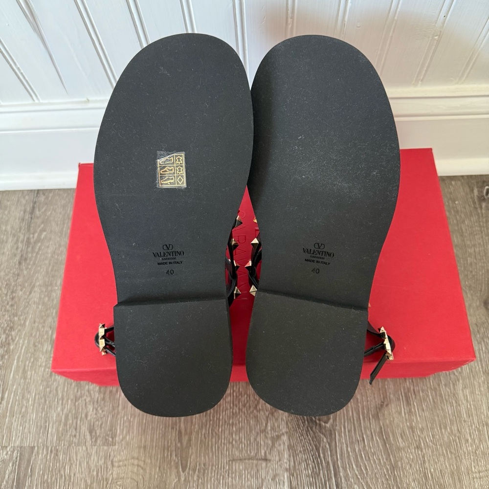 ❗️SOLD❗️Valentino Garavani Rockstud Leather Sandals Black - Picture 10 of 11